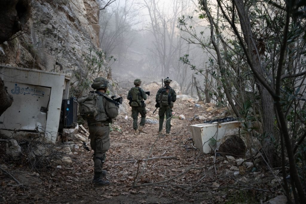 IDF soldiers near Litani River