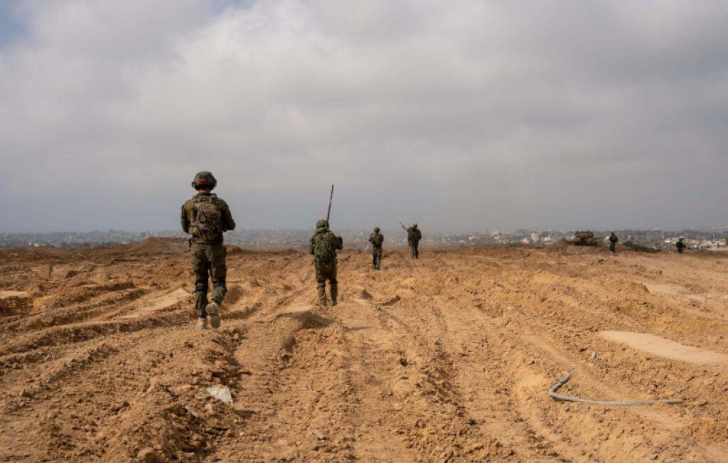 IDF troops enter Gaza